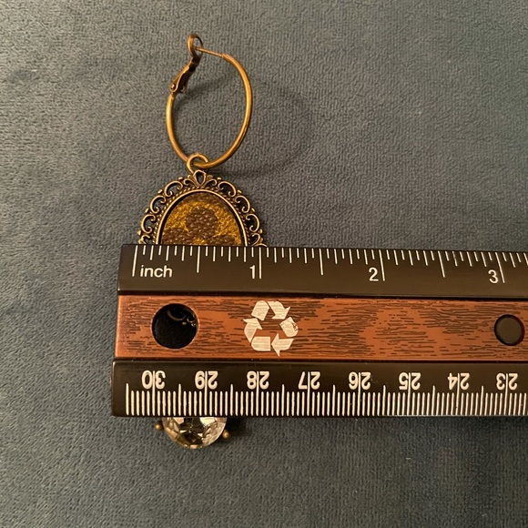 Earrings - Picture 2 of 3